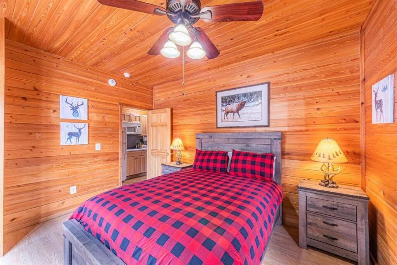 Cabin#2 Elk Hallow - Pet Friendly - Sleeps 6 - Playground & Game Payson