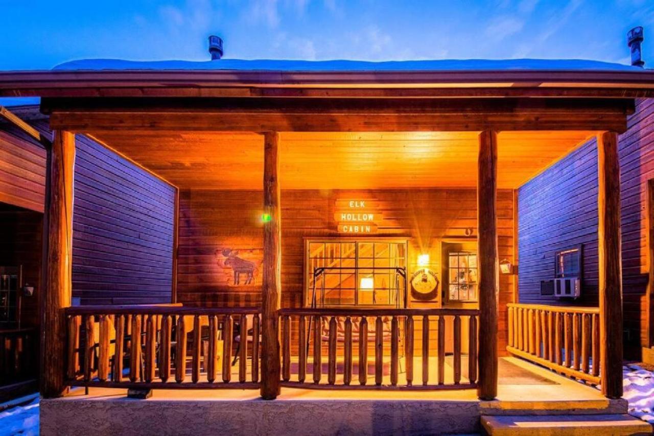 Cabin#2 Elk Hallow - Pet Friendly - Sleeps 6 - Playground & Game *